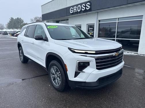 2025 Chevrolet Traverse LT