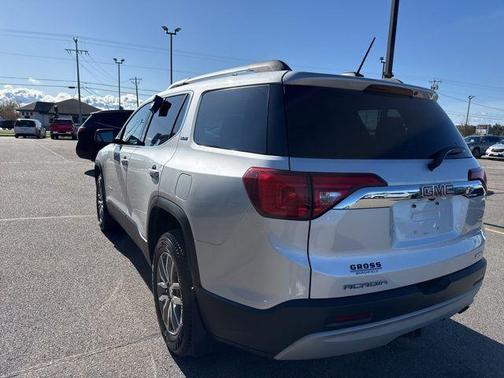 Quicksilver Metallic 2018 GMC Acadia SLE-2