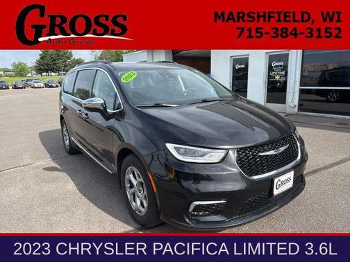 Brilliant Black Crystal Pearlcoat 2023 Chrysler Pacifica Limited