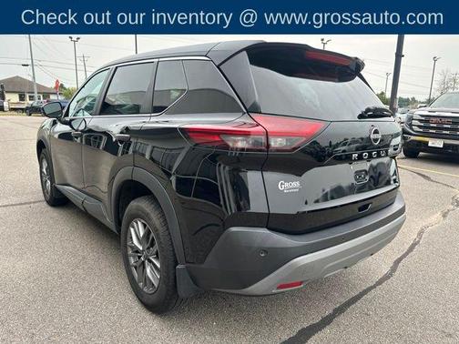 Super Black 2022 Nissan Rogue S