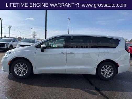 Bright White Clearcoat 2023 Chrysler Pacifica Touring L
