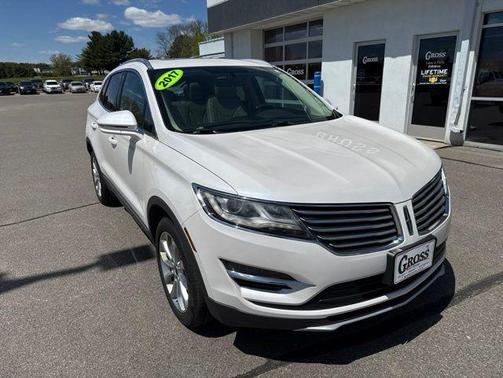White Platinum Metallic Tri-Coat 2017 Lincoln MKC Select