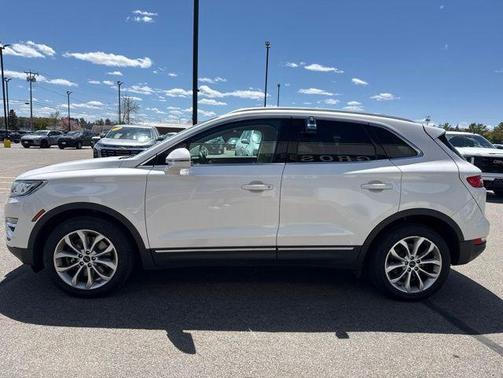 White Platinum Metallic Tri-Coat 2017 Lincoln MKC Select