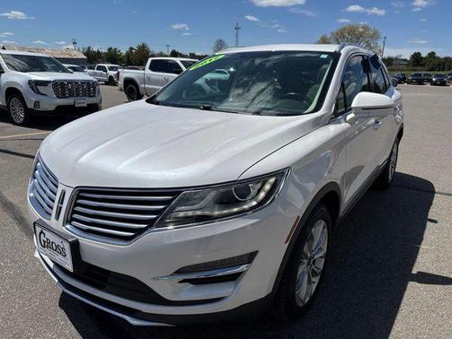 White Platinum Metallic Tri-Coat 2017 Lincoln MKC Select