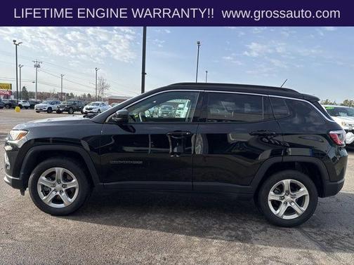 Diamond Black Crystal Pearlcoat 2024 Jeep Compass Latitude