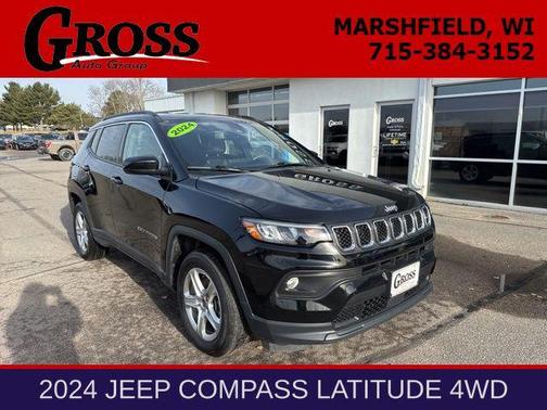Diamond Black Crystal Pearlcoat 2024 Jeep Compass Latitude