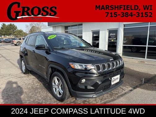 Diamond Black Crystal Pearlcoat 2024 Jeep Compass Latitude