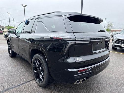 Black 2026 Chevrolet Traverse RS