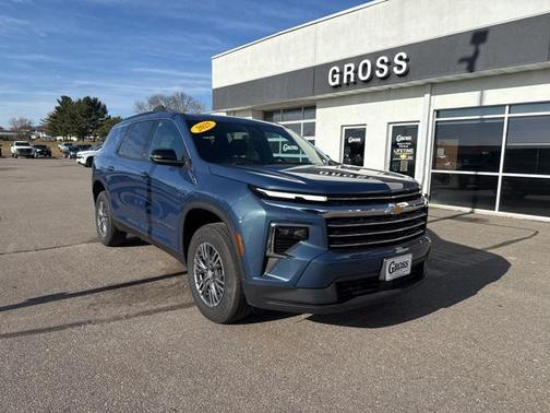 2025 Chevrolet Traverse LT