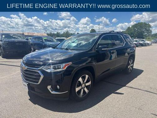Mosaic Black Metallic 2021 Chevrolet Traverse LT Leather