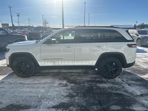 2024 Jeep Grand Cherokee Altitude