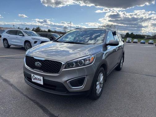 Titanium Silver 2017 Kia Sorento LX