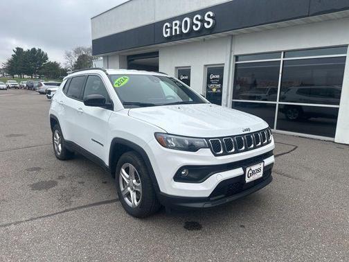 Bright White Clearcoat 2024 Jeep Compass Latitude