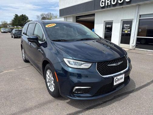 Fathom Blue Pearlcoat 2023 Chrysler Pacifica Touring L