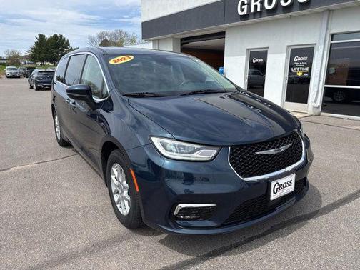 Fathom Blue Pearlcoat 2023 Chrysler Pacifica Touring L