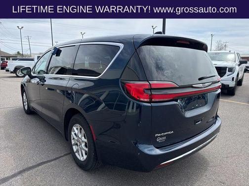 Fathom Blue Pearlcoat 2023 Chrysler Pacifica Touring L