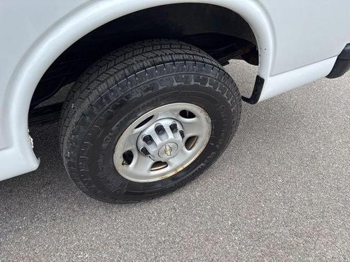 Summit White 2020 Chevrolet Express 2500 Work Van