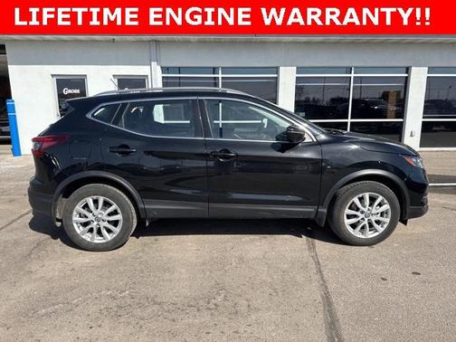 2022 Nissan Rogue Sport SV