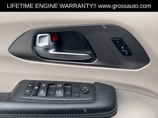 Silver Mist Clearcoat 2023 Chrysler Pacifica Touring L