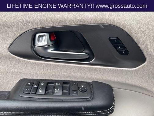 Silver Mist Clearcoat 2023 Chrysler Pacifica Touring L