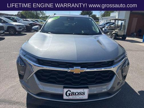 Sterling Gray Metallic 2026 Chevrolet Trax LT