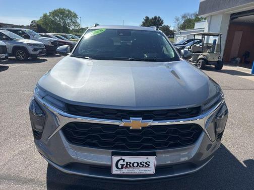 Sterling Gray Metallic 2026 Chevrolet Trax LT