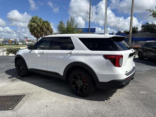 2022 Ford Explorer ST