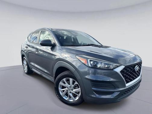 2021 Hyundai TUCSON SE