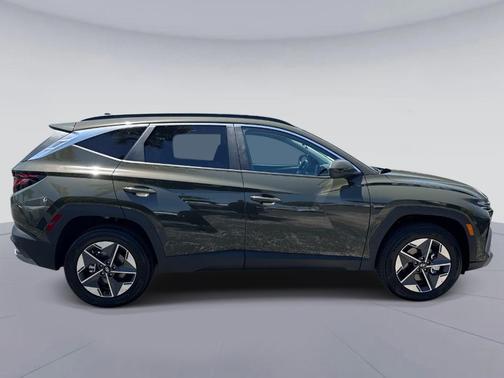 Green 2026 Hyundai TUCSON SEL