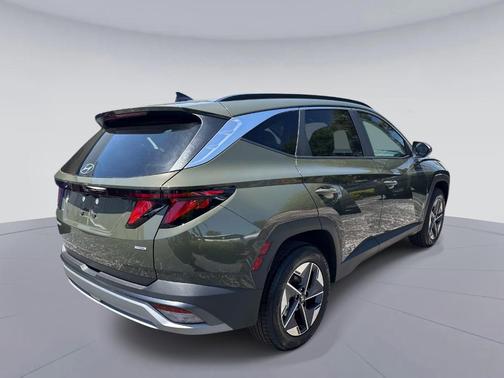 Green 2026 Hyundai TUCSON SEL