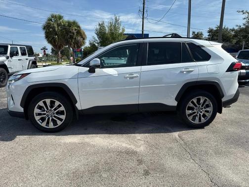 2024 Toyota RAV4 XLE Premium