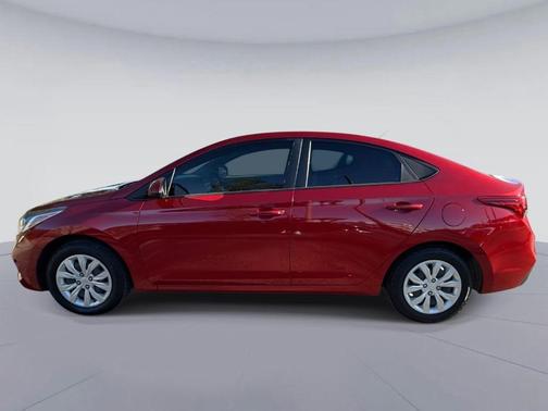 2022 Hyundai Accent SE