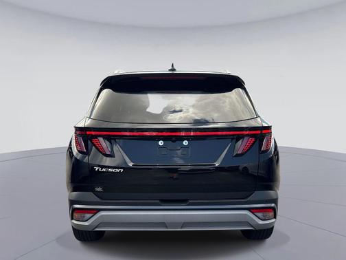 Black 2025 Hyundai TUCSON Limited