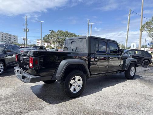 2023 Jeep Gladiator Sport