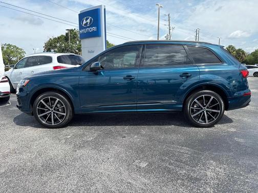 2021 Audi Q7 55 Premium Plus