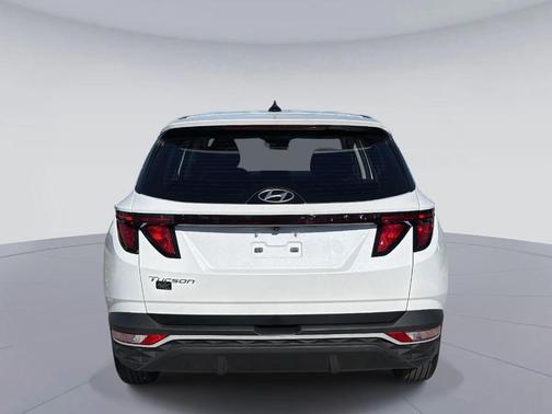 2022 Hyundai TUCSON SE