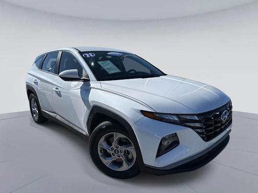 2022 Hyundai TUCSON SE