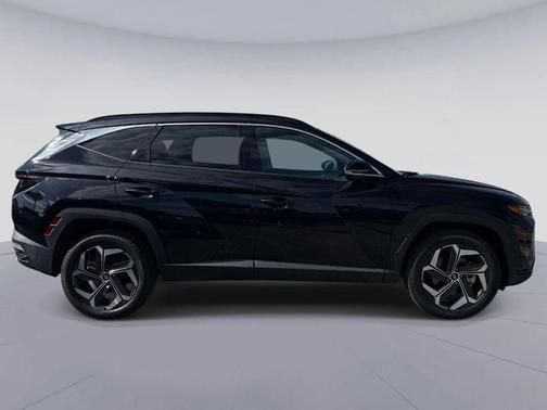 Phantom Black 2023 Hyundai TUCSON Limited