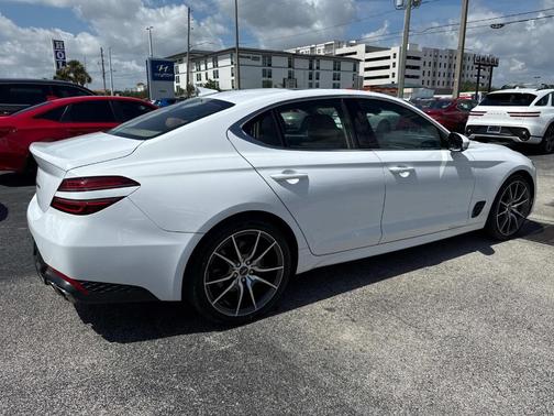 2022 Genesis G70 2.0T