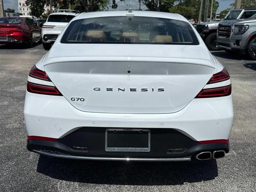 2022 Genesis G70 2.0T