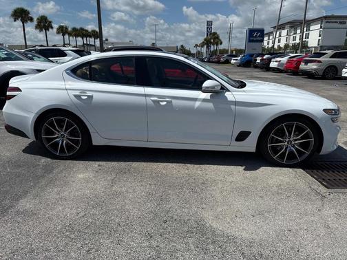 2022 Genesis G70 2.0T