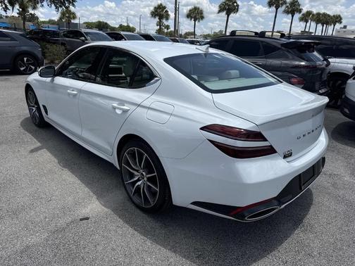 Uyuni White 2026 Genesis G70 2.5T