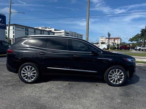 2021 Buick Enclave Essence