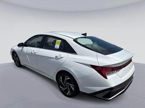 2025 Hyundai ELANTRA HEV Limited