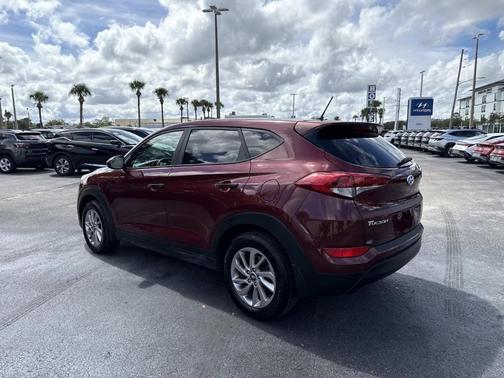 2017 Hyundai TUCSON SE