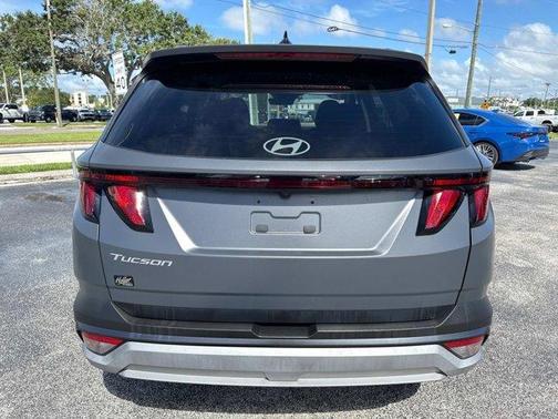 2025 Hyundai TUCSON SEL