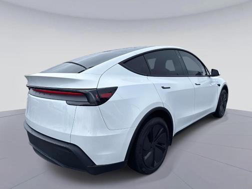 2026 Tesla Model Y 