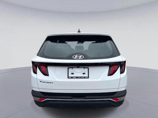 2022 Hyundai TUCSON SE