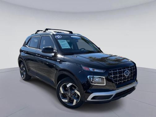 2023 Hyundai VENUE SEL