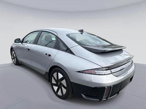 2023 Hyundai IONIQ 6 SE Standard Range